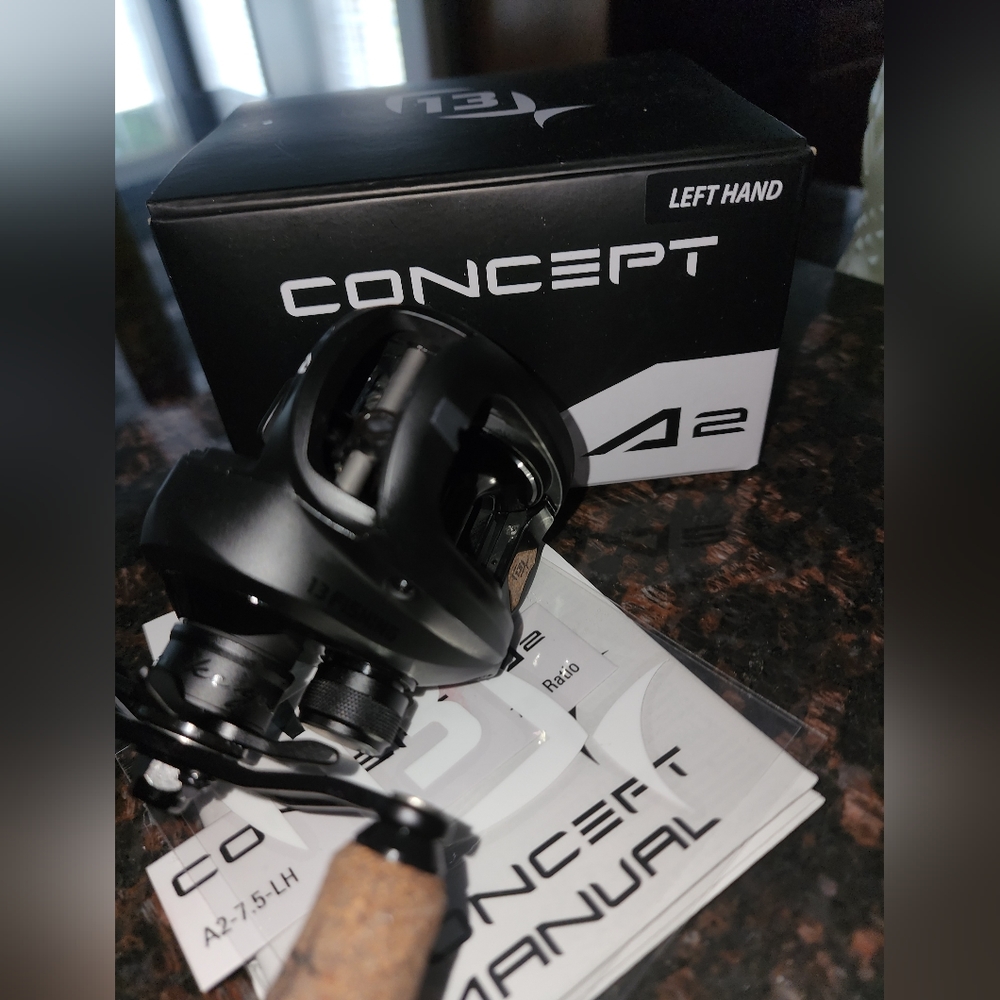 Concept Bait Caster Black.              Left & Right Hand
